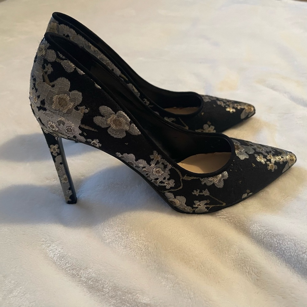 Nine West Black and Silver Floral Pumps - Picture 4 of 6